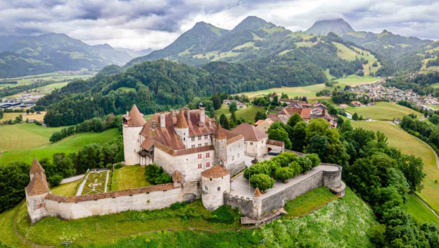 Gruyères Castle & Alpine Foothills