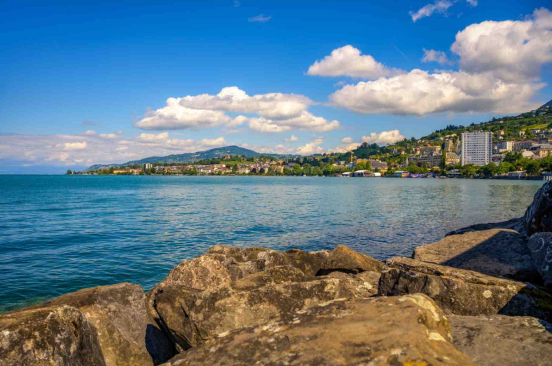 Panorama del lungolago di Montreux