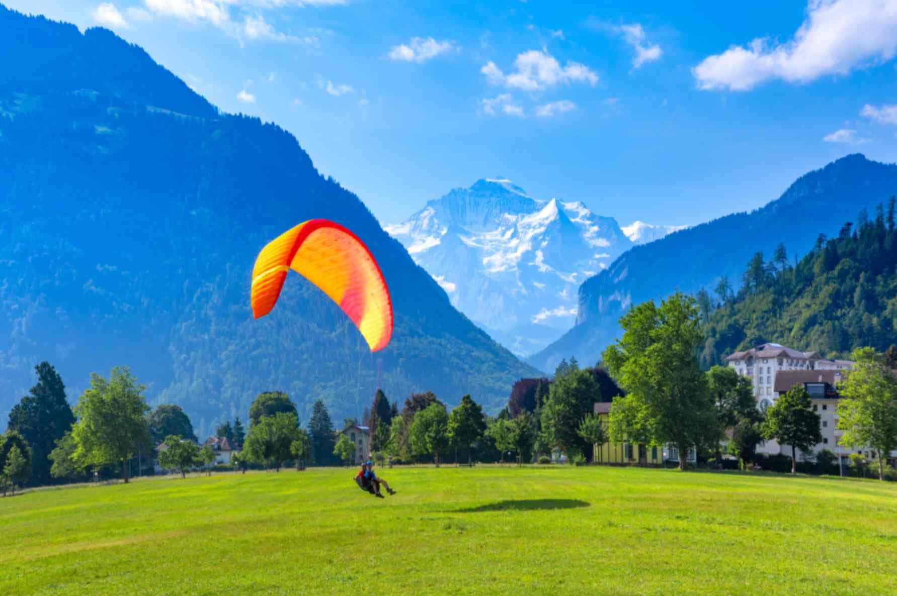 Jungfrau Villages & Lakes Alpine Experience