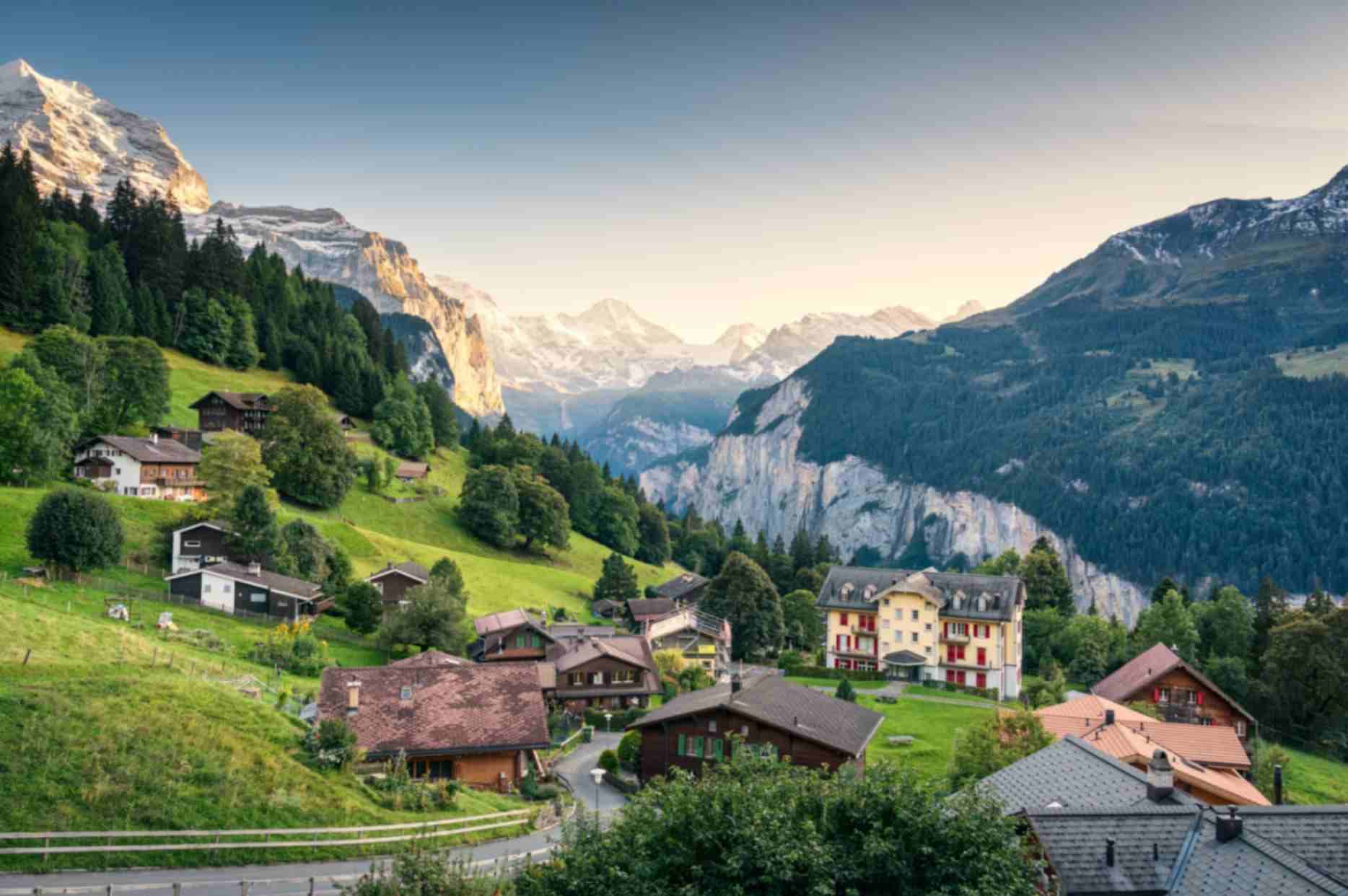 أفضل شهر لزيارة Lauterbrunnen لمشاهدة الشلالات